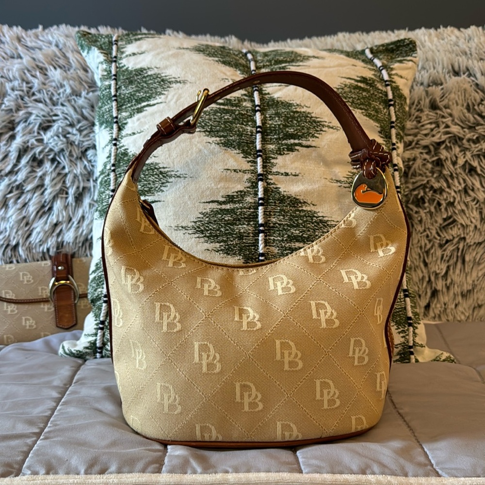 CLASSIC DOONEY & BOURKE Monogram Hobo Bag Excellent Exterior Condition!